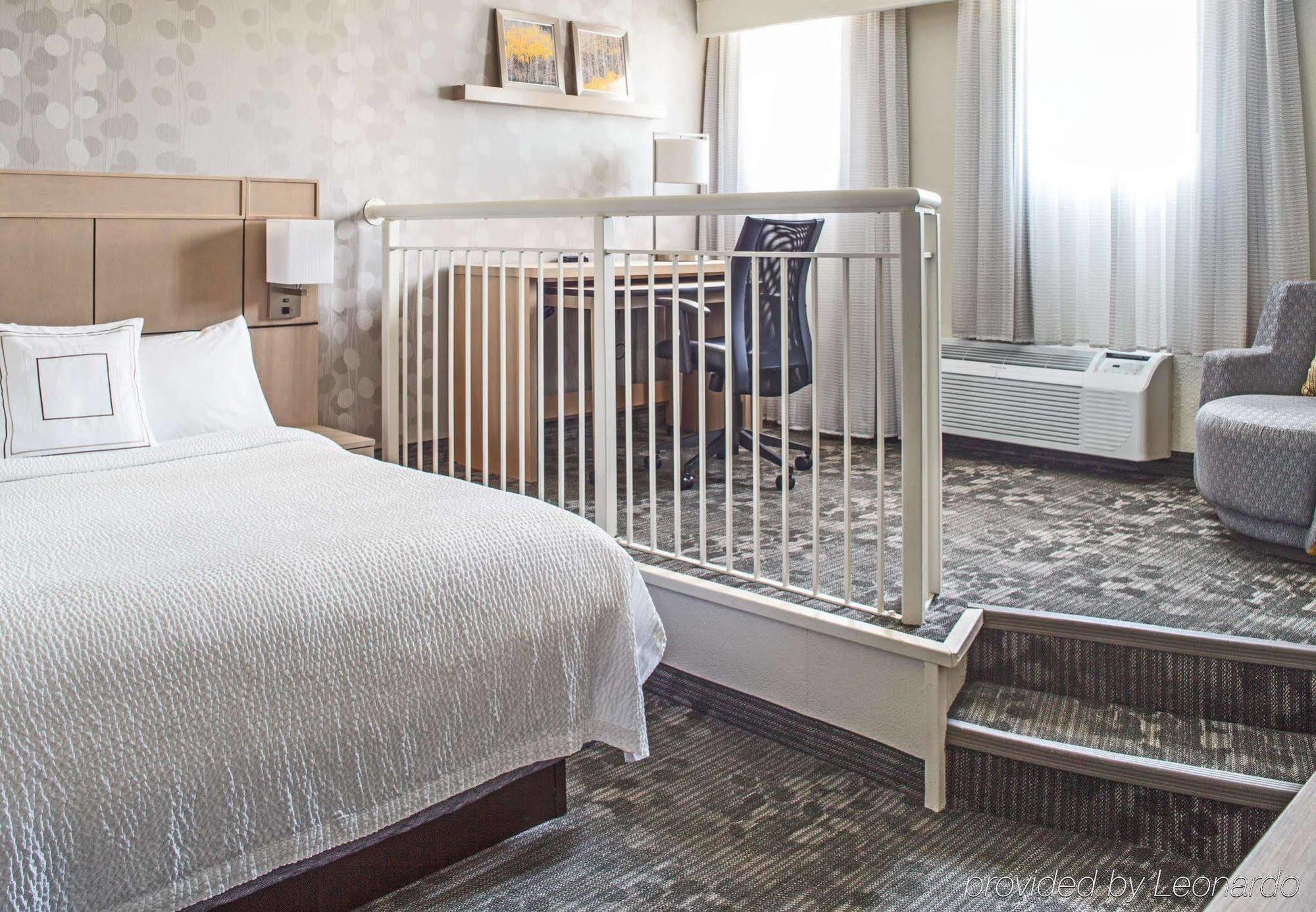 Courtyard Downtown 3* Columbus