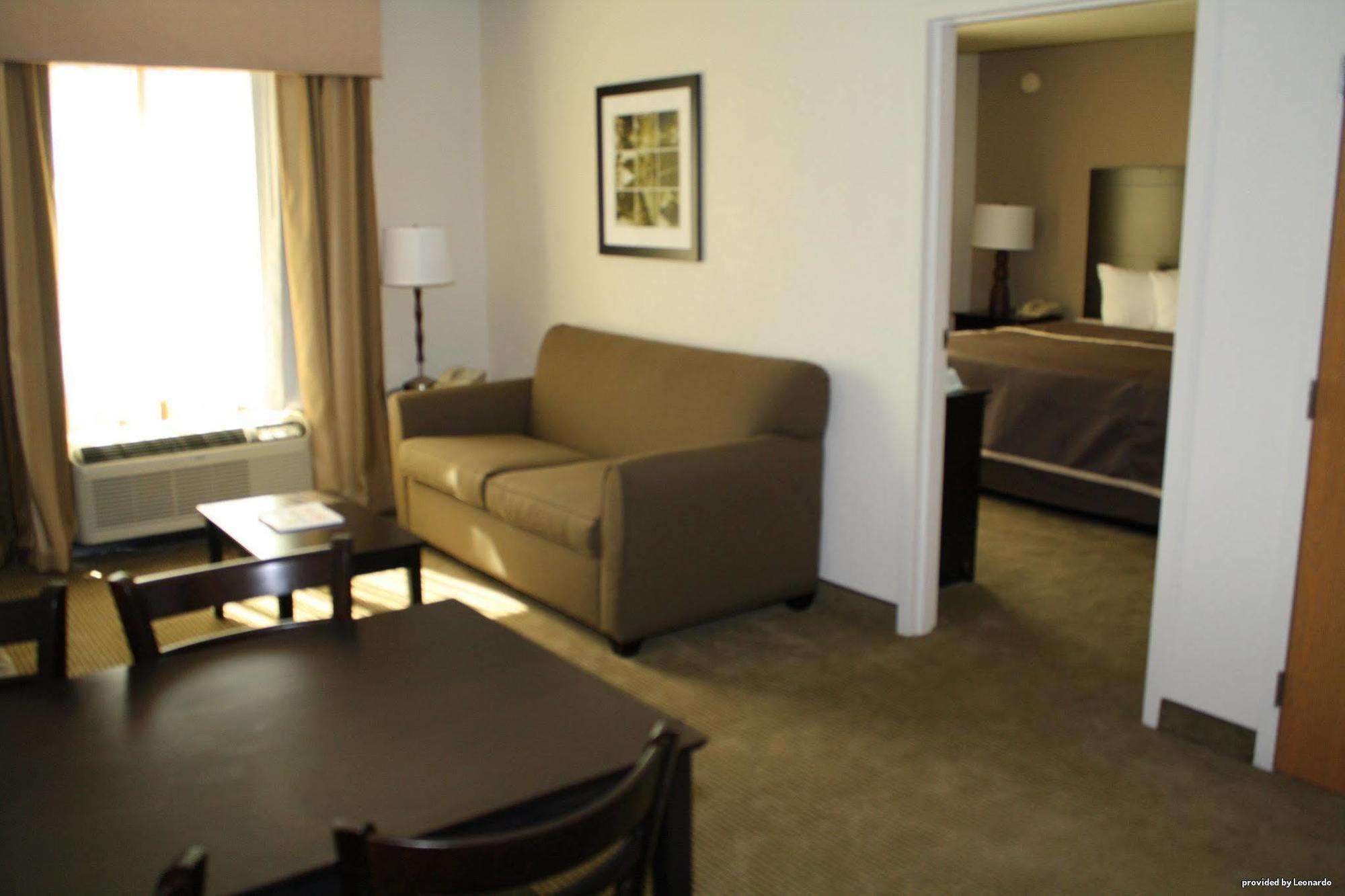 Western 3* Columbus