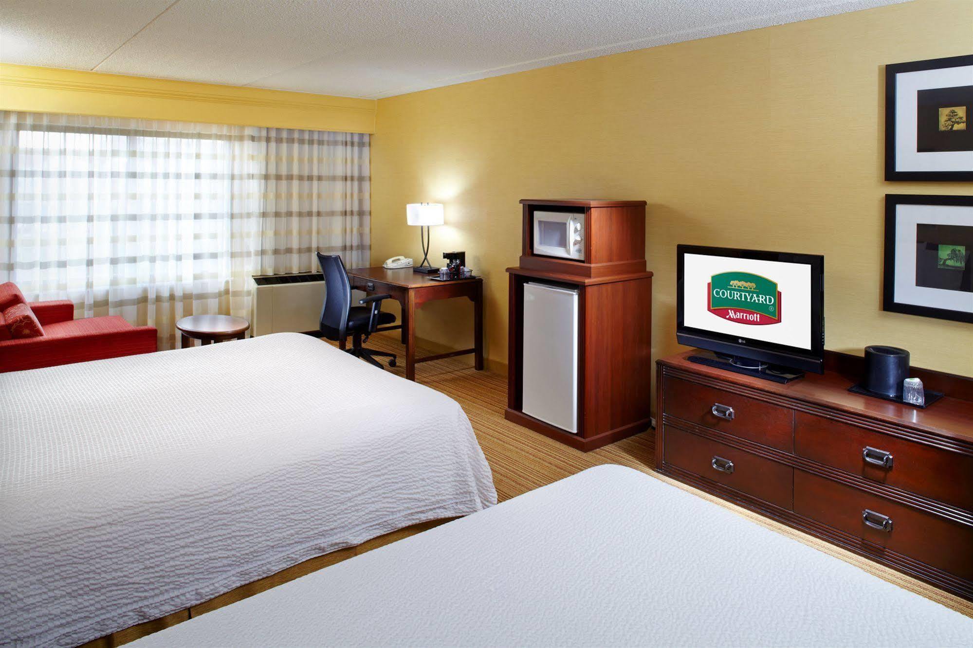 Hotel Courtyard Airport Columbus