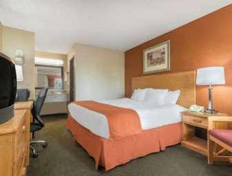 Days By Wyndham Fairgrounds Hotel Columbus