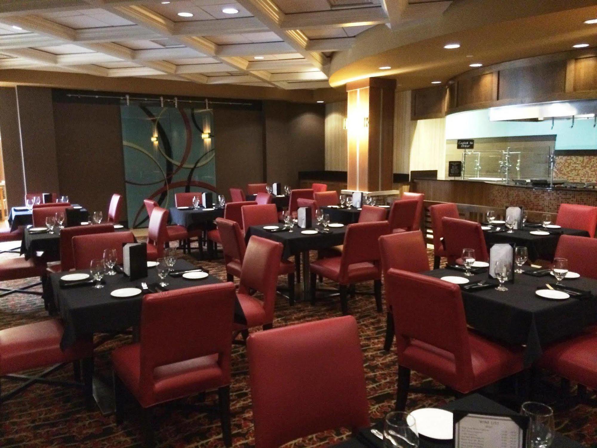 Embassy - Airport 4* Columbus