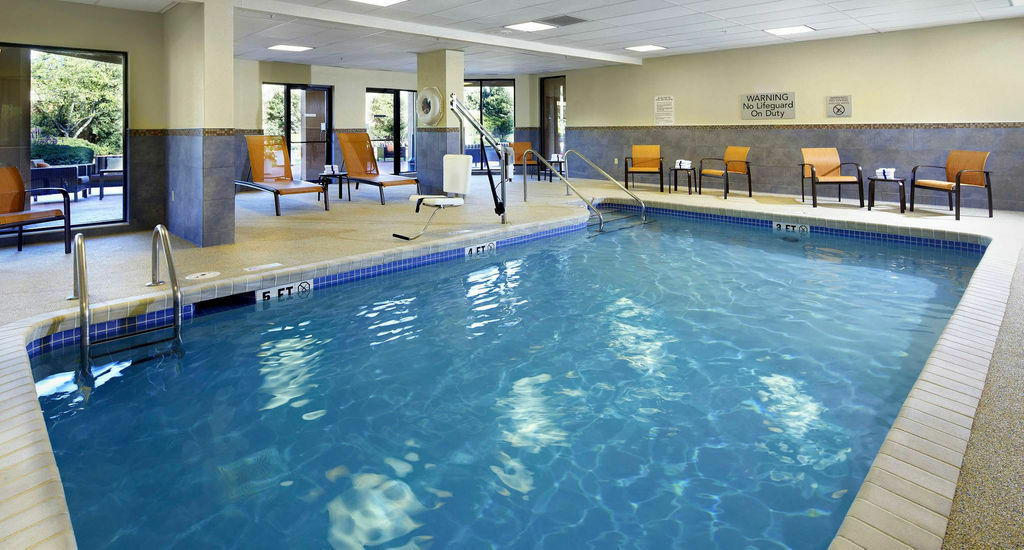 Courtyard Airport Hotel