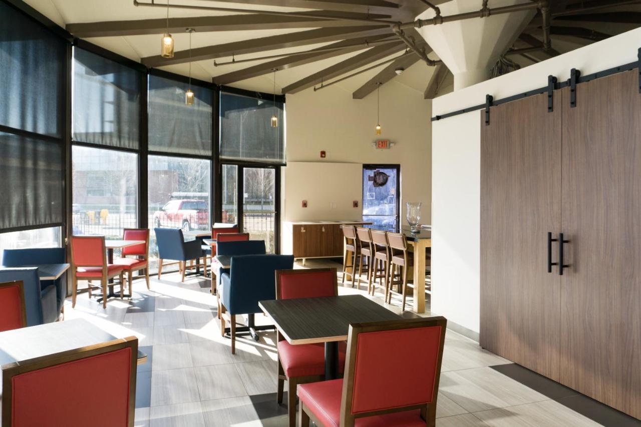 Express - Downtown By Ihg Hotel 2*